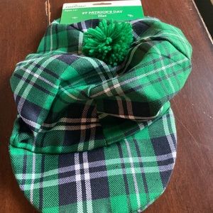 Green St. Patrick’s Day hat brand new